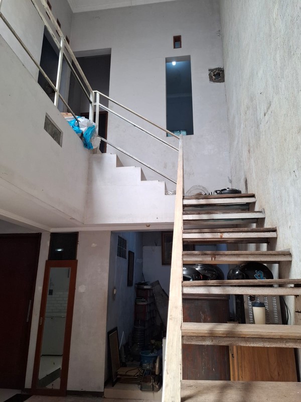 Hunian Idaman di Jl. Jamblang No. 5 Jatiwaringin - Lingkungan Tenang & Aman