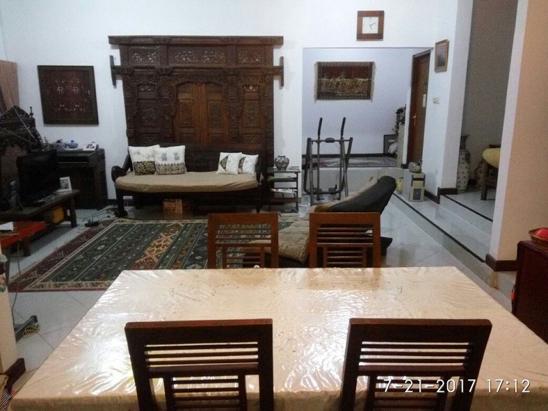 RUMAH DENGAN KONSEP RUMAH TROPIS, DI JL JATI REJO, MLATI, SLEMAN.