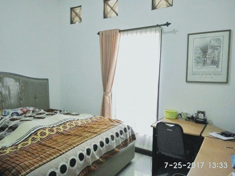 RUMAH DENGAN KONSEP RUMAH TROPIS, DI JL JATI REJO, MLATI, SLEMAN.