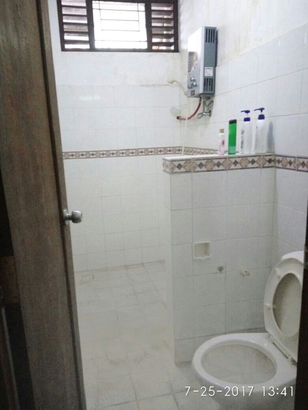 RUMAH DENGAN KONSEP RUMAH TROPIS, DI JL JATI REJO, MLATI, SLEMAN.