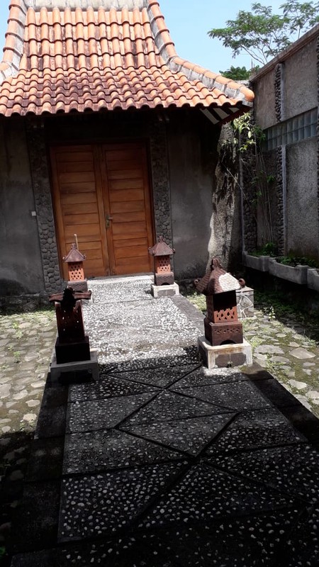 TANAH 11.800 METER BONUS BANGUNAN KLASIK, KUTOARJO, PURWOREJO