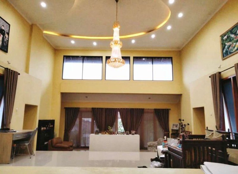 RUMAH MEWAH LUAS DI NGEMPLAK SLEMAN