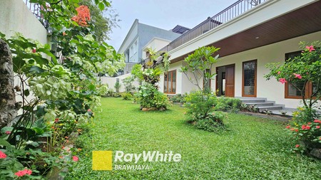 Newly Renovated House di Lebak Bulus, Dalam Kompleks, Private Pool, 5 menit ke MRT Lebak Bulus