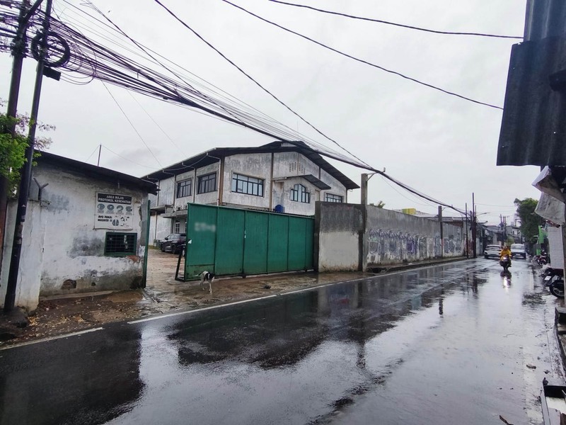 Gudang Jl. Lingkungan, Tegal Alur, Jakarta Barat