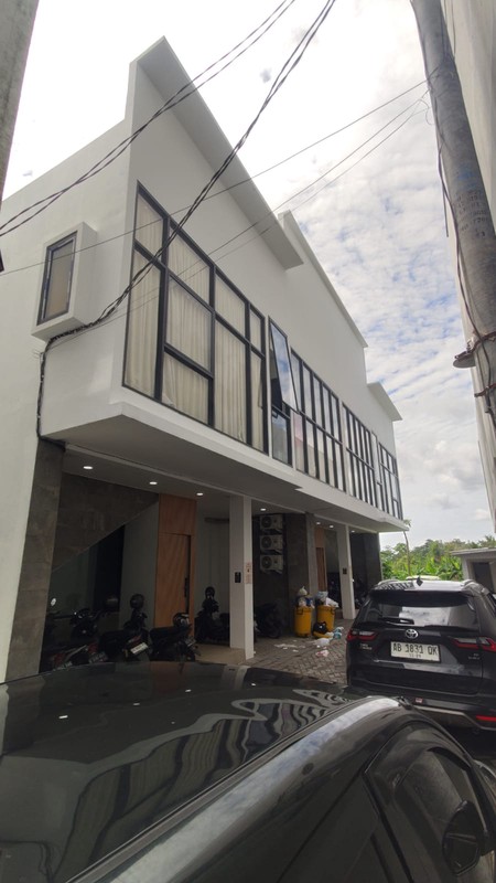 Kost Eksklusif 2 Lantai Full Furnished, Dekat SKE - TUGU Jogja