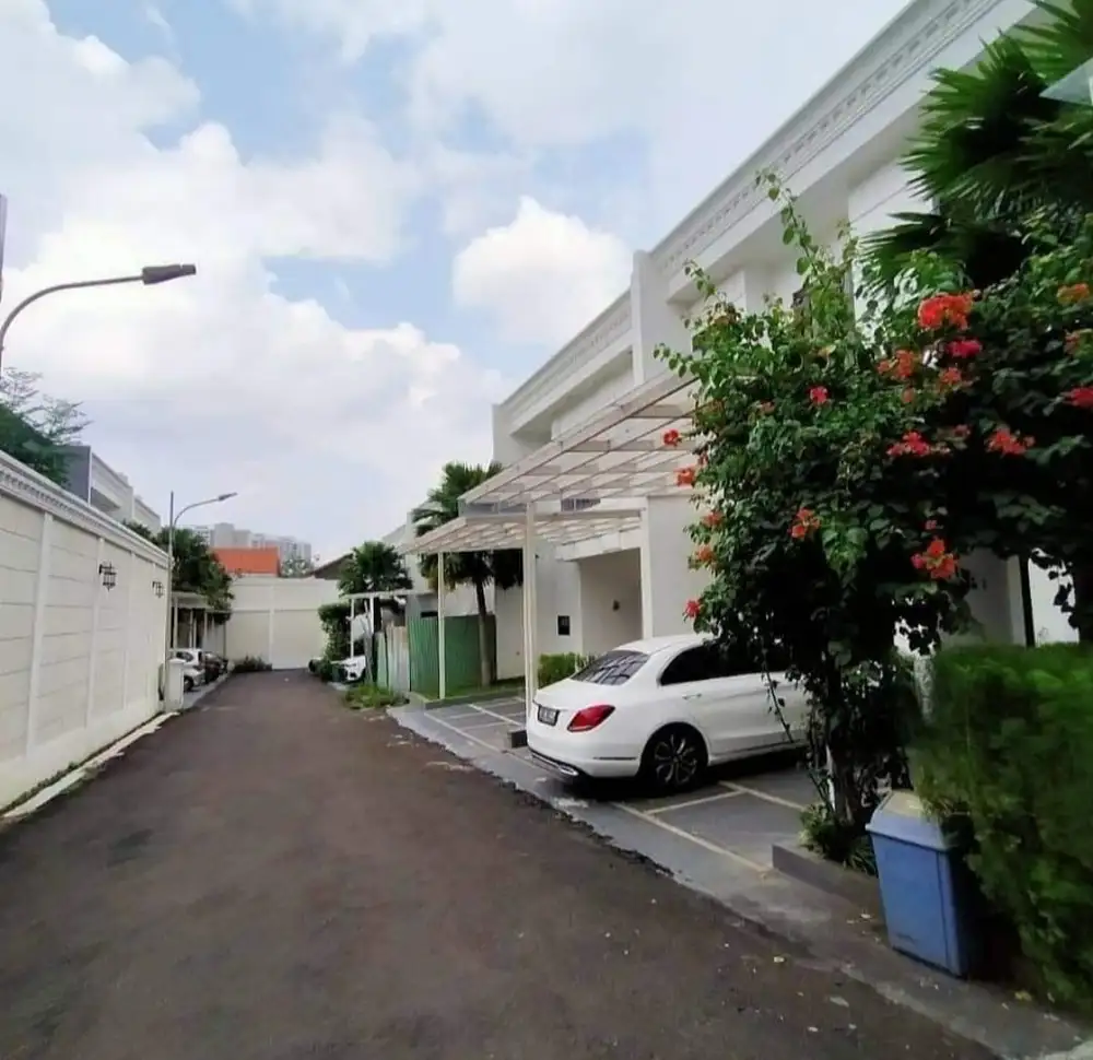 DIJUAL CEPAT - RUMAH BARU MODERN TOWNHOUSE LEBAK BULUS