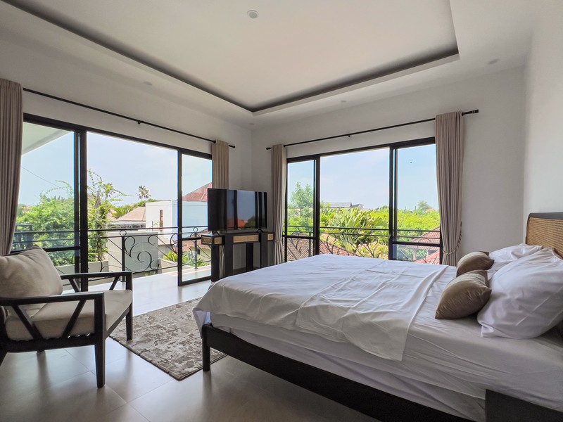 Leasehold - Modern 3 Bedroom Villa for Sale in Prime Seminyak - Bali