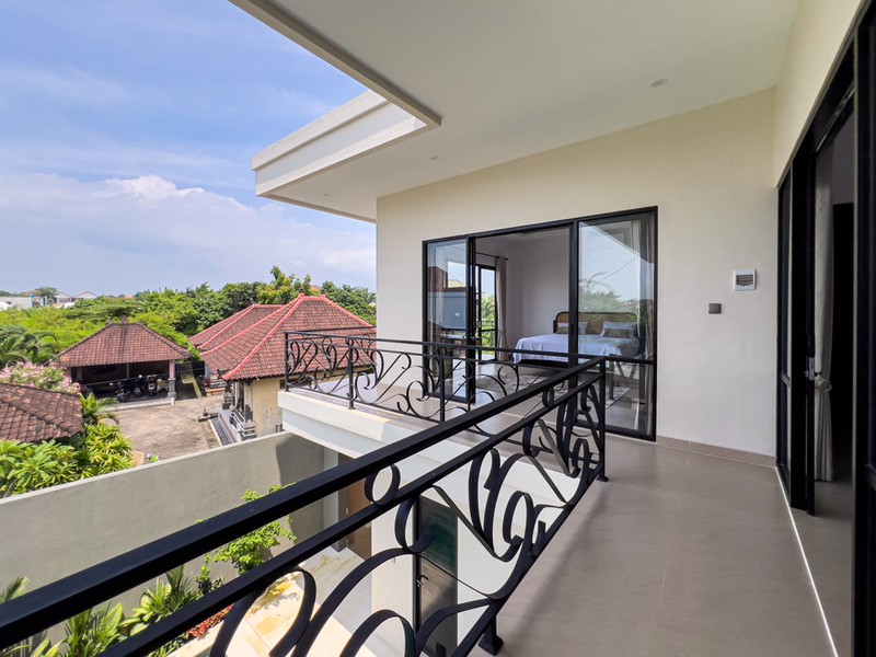 Leasehold - Modern 3 Bedroom Villa for Sale in Prime Seminyak - Bali