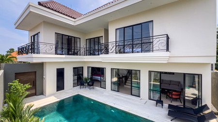Leasehold - Modern 3 Bedroom Villa for Sale in Prime Seminyak - Bali