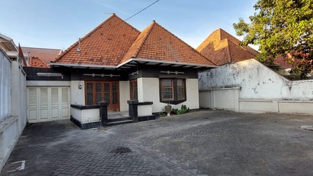 Dijual Rumah Pusat Surabaya di Jalan Citandui Darmo