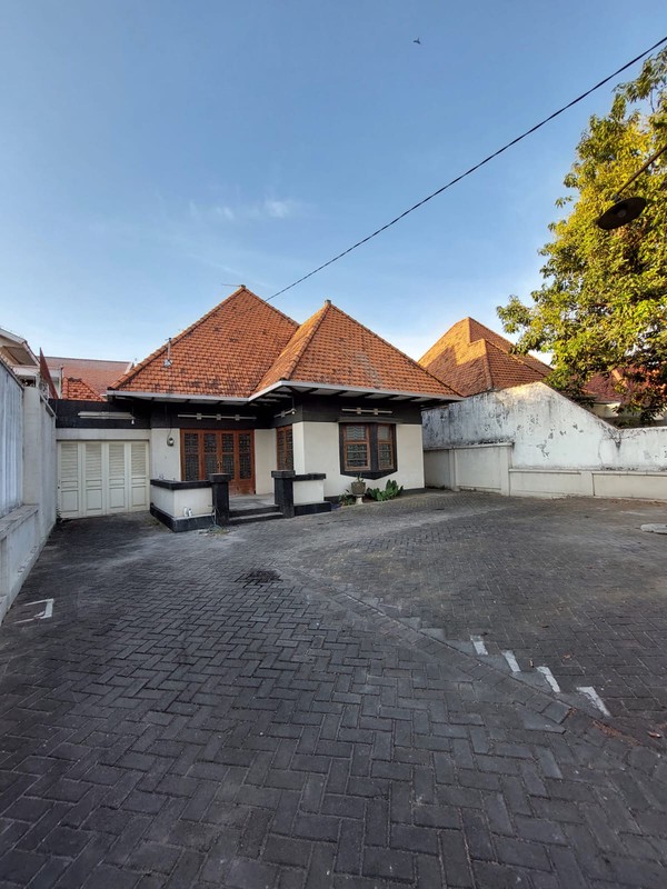 Dijual Rumah Pusat Surabaya di Jalan Citandui Darmo