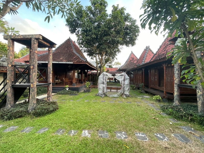 Disewakan Rumah Luas 1500 Meter Persegi, Cocok Untuk Guesthouse Dengan Parkir Yang Luas di Wedomartani, Ngemplak, Sleman