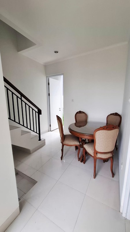 Rumah Sewa Semi Furnished di Komplek Fasilitas Lengkap & Eksklusif Cinere