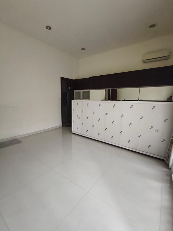 Dijual Rumah Luxury 2 Lantai - Dharmahusada Mas Surabaya