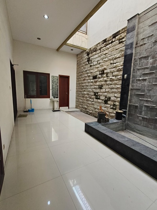 Dijual Rumah Luxury 2 Lantai - Dharmahusada Mas Surabaya