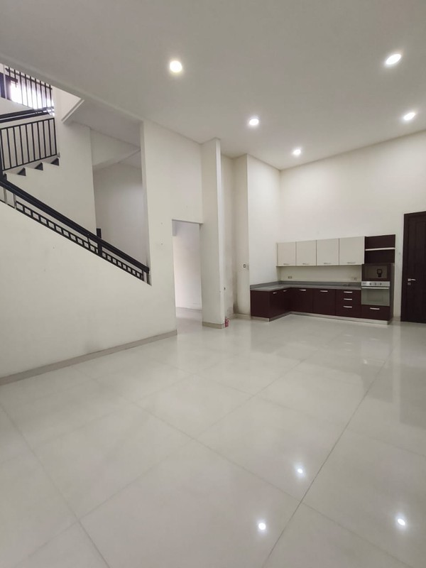 Dijual Rumah Luxury 2 Lantai - Dharmahusada Mas Surabaya