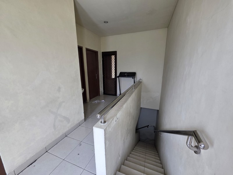 Rumah Bebas Banjir Dekat Halte Trans Jakarta Jakarta Puri Beta 2. Cluster Cempaka. Larangan.