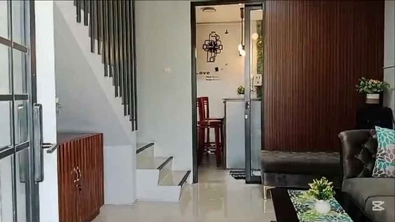 Disewakan Rumah Grand Pakuwon Gladestone - Surabaya Barat