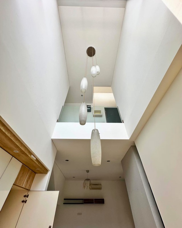 DISEWAKAN RUMAH DI KALIBATA UTARA