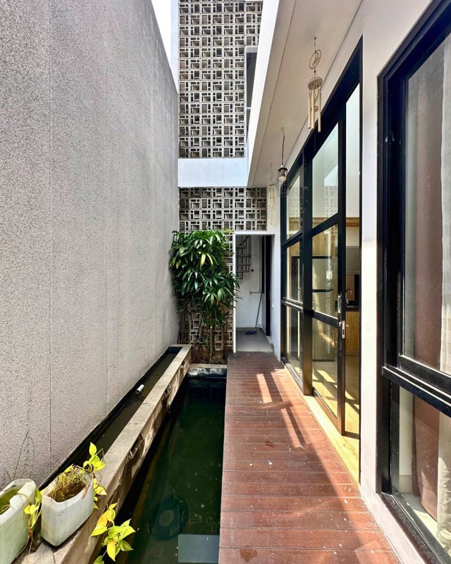 DISEWAKAN RUMAH DI KALIBATA UTARA