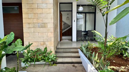 DISEWAKAN RUMAH DI KALIBATA UTARA