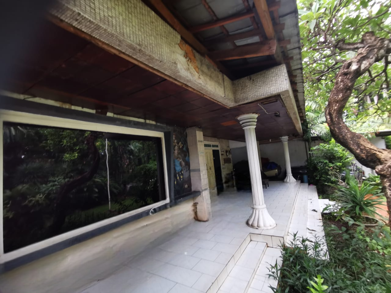 Rumah di jalan Wijaya Timur, Kebayoran Baru Rumah lama, 2 lantai