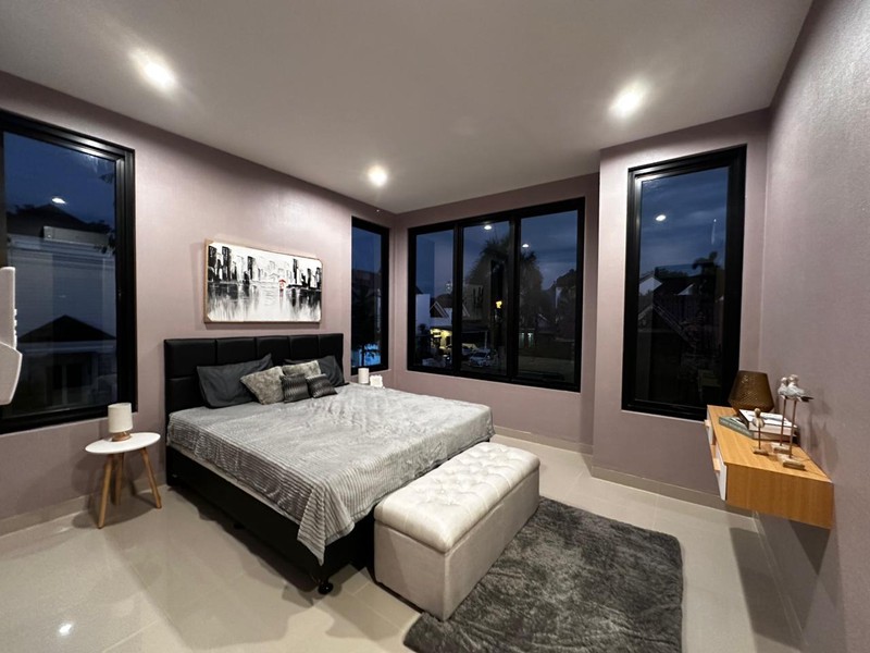 Dijual Rumah EXCLUSIVE LUXURY RESIDENCE - @ Taman Bromo - Lippo Central Karawaci Tangerang