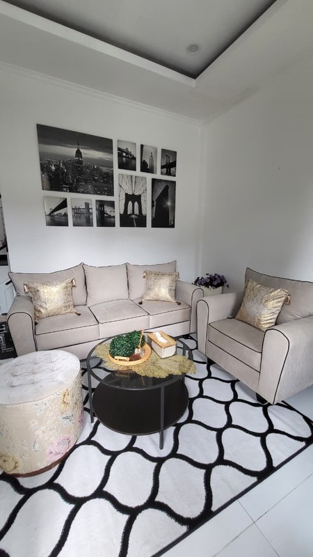 Rumah Second dengan konsep American Clasicc, Siap huni di Pamulang