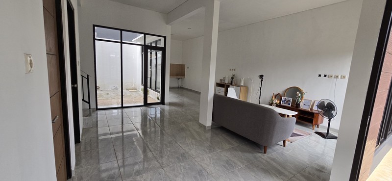 Menarik rumah brand new baru di Nusa Loka BSD CIty