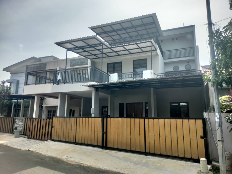 FOR SALE Rumah baru selesai renovasi di TAMAN CHRYSANT - BSD CITY
