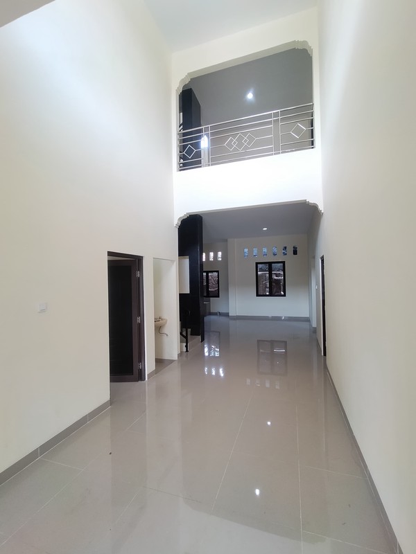 FOR SALE Rumah baru selesai renovasi di TAMAN CHRYSANT - BSD CITY