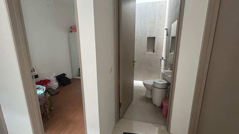 Rumah Minimalis, 3 Lantai, Bagus, Siap Huni di Pondok Cabe