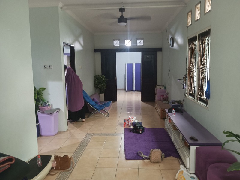 RUMAH CANTIK DAN LUAS DI TAMAN KENARI CIBUBUR