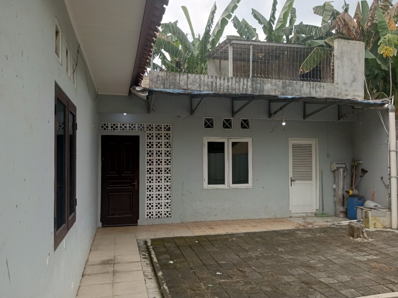 RUMAH CANTIK DAN LUAS DI TAMAN KENARI CIBUBUR