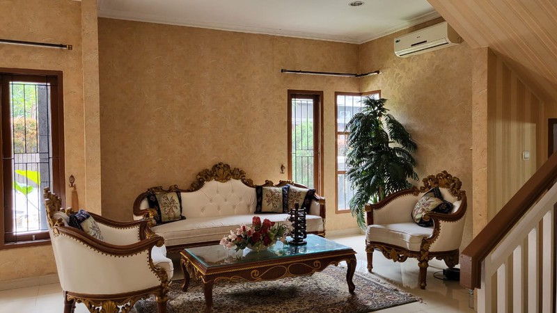 Rumah Dekat Gerbang Tol Cibubur dan Stasiun LRT