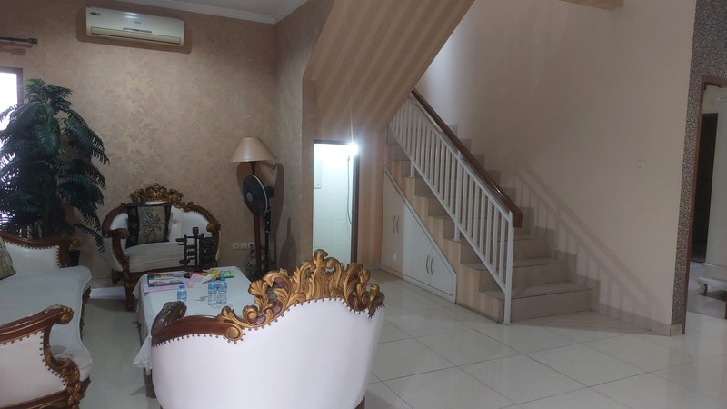 Rumah Dekat Gerbang Tol Cibubur dan Stasiun LRT