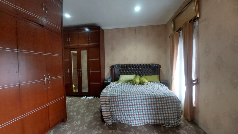 Rumah Dekat Gerbang Tol Cibubur dan Stasiun LRT