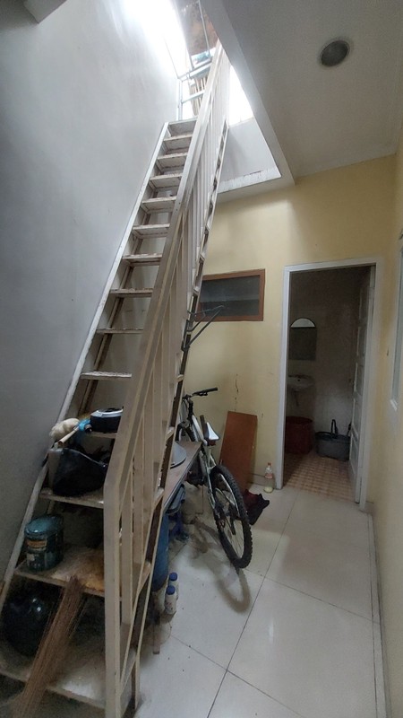 Rumah Dekat Gerbang Tol Cibubur dan Stasiun LRT