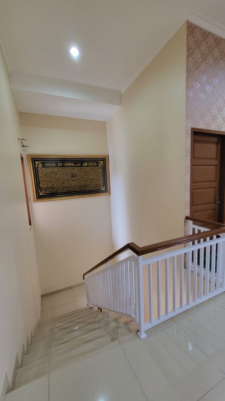 Rumah Dekat Gerbang Tol Cibubur dan Stasiun LRT