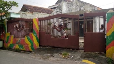 Rumah hitung tanah aja Lokasi Siwalankerto pas belakang Kampus Petra SURABAYA
