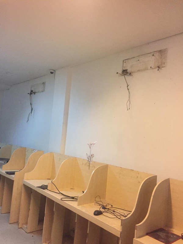 Ruko Deplu raya 3lt ..Pinggir Jalan Ramai.. cocok untuk usaha.. di Bintaro Jakarta. Selatan..