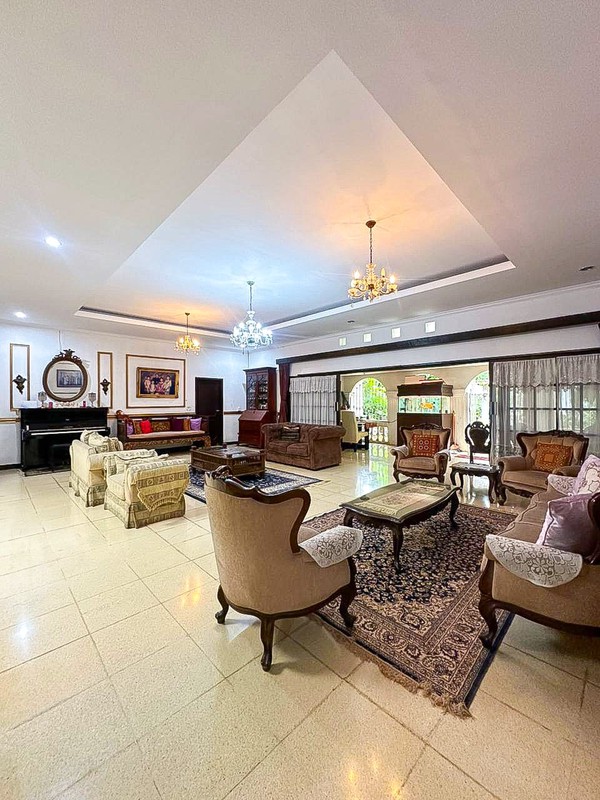 Rumah Cantik Bagus Luas di Cipete, Jakarta Selatan LT 916 m2 LB 450 m2 SHM