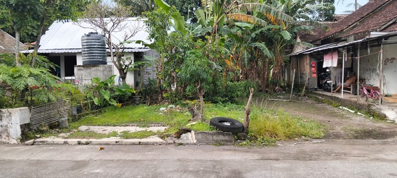 Tanah Pekarangan Luas 975 Meter Persegi Lokasi Strategis di Piyungan Bantul 