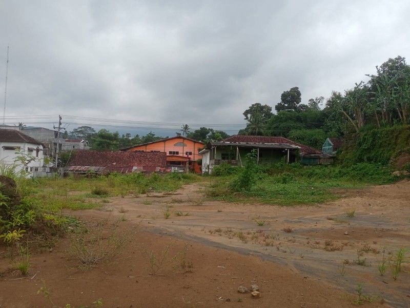 Tanah & Bangunan Luas 5 Ha di Pinggir Jalan Nasional Magelang,  Investasi Emas Seberang Pasar, Tempurejo, Tempuran, Magelang