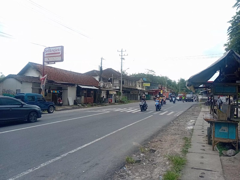 Tanah & Bangunan Luas 5 Ha di Pinggir Jalan Nasional Magelang,  Investasi Emas Seberang Pasar, Tempurejo, Tempuran, Magelang