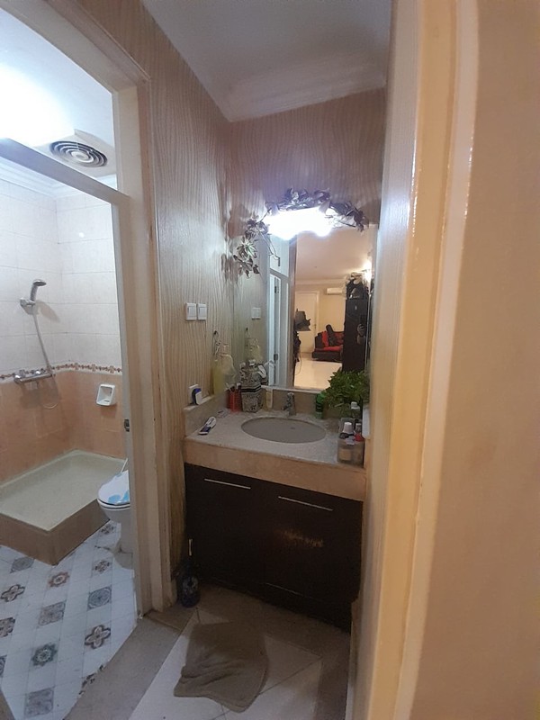 Dijual Apartemen Tipe 3 BR Semi Furnished Di Permata Hijau, Jakarta Selatan