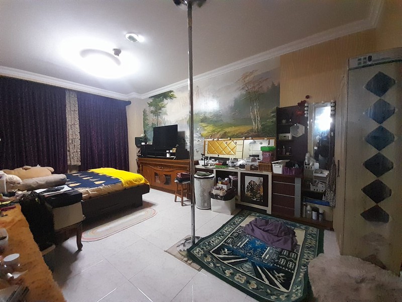Dijual Apartemen Tipe 3 BR Semi Furnished Di Permata Hijau, Jakarta Selatan
