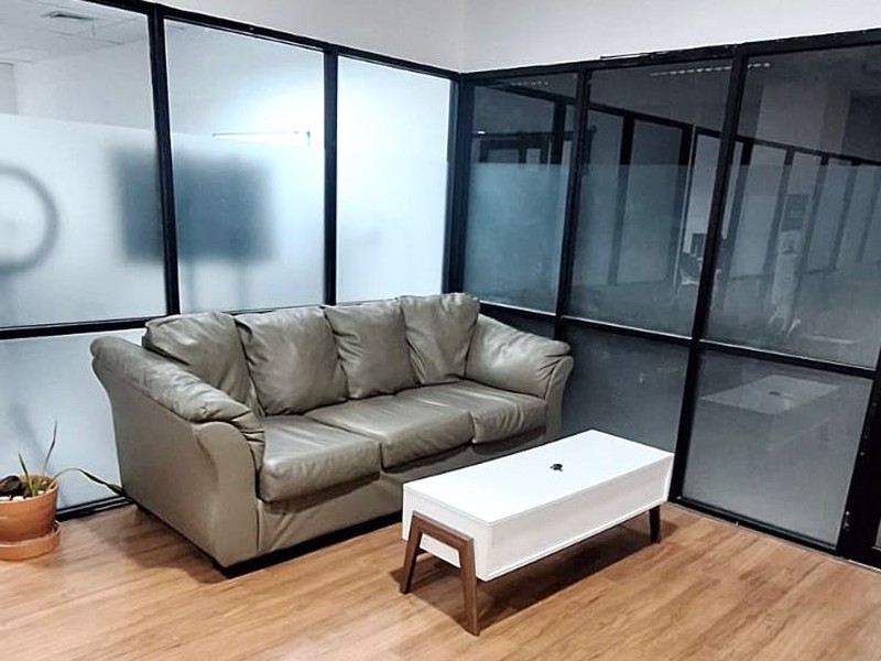 DISEWAKAN! RUANG USAHA DI GRAHA KAPITAL KEMANG JAKARTA SELATAN (UNIT B) 