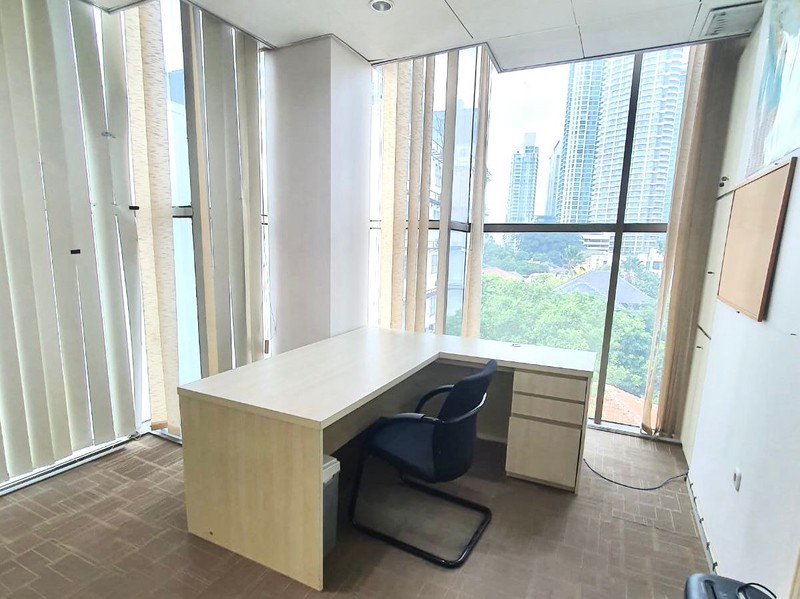 DISEWAKAN! RUANG KANTOR FULL FURNISHED DI GRAHA KAPITAL KEMANG JAKSEL