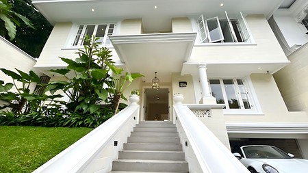 DISEWAKAN! RUMAH MEWAH EUROPEAN CLASSIC SIAP HUNI DI PONDOK INDAH